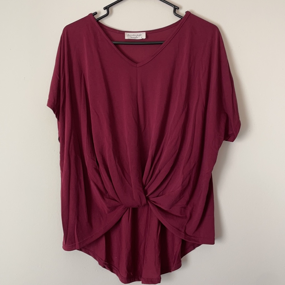 Maroon/pink v neck shirt